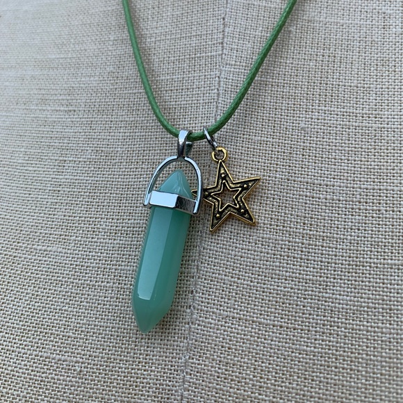 Handmade Resin Crystal Sage Star Amulet Necklace - Picture 3 of 8